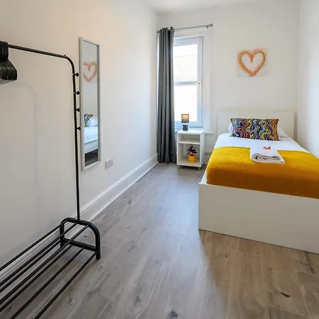 Apartment Brislington Apex By Staystaycations Bristol